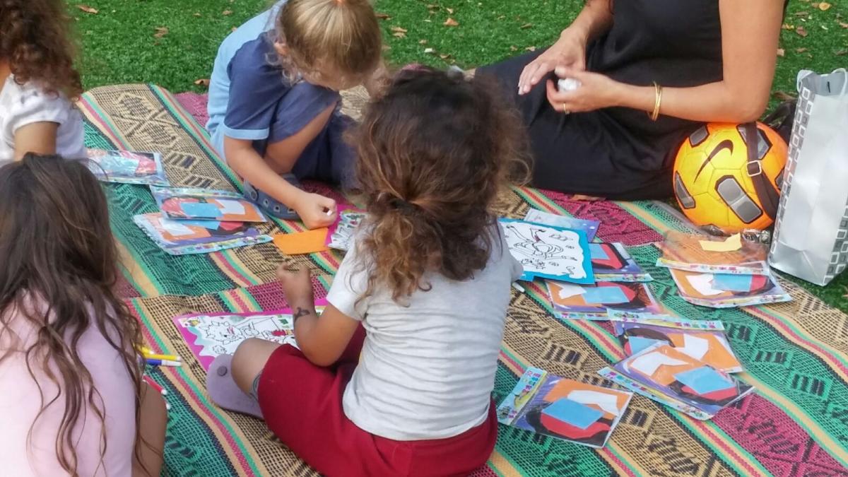  'המשחקייה'-משחקים שמחים בפארק.  