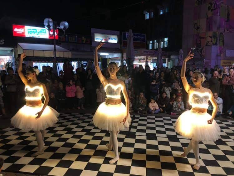 פרינג'סטייל: מפיצים אור באשדוד